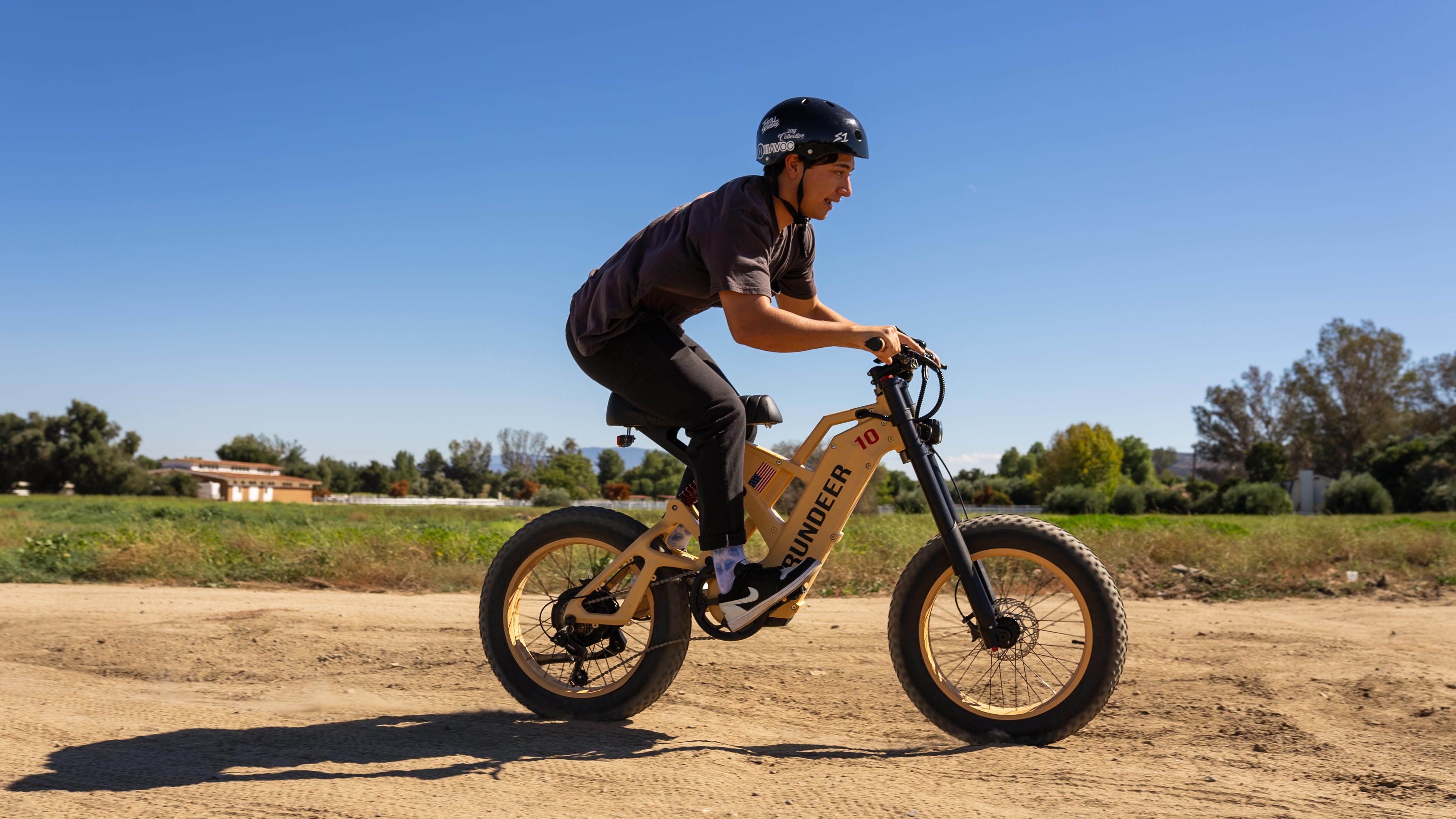The-Future-of-Riding-Embrace-the-Adventure-with-Rundeer-E-Bikes Rundeer