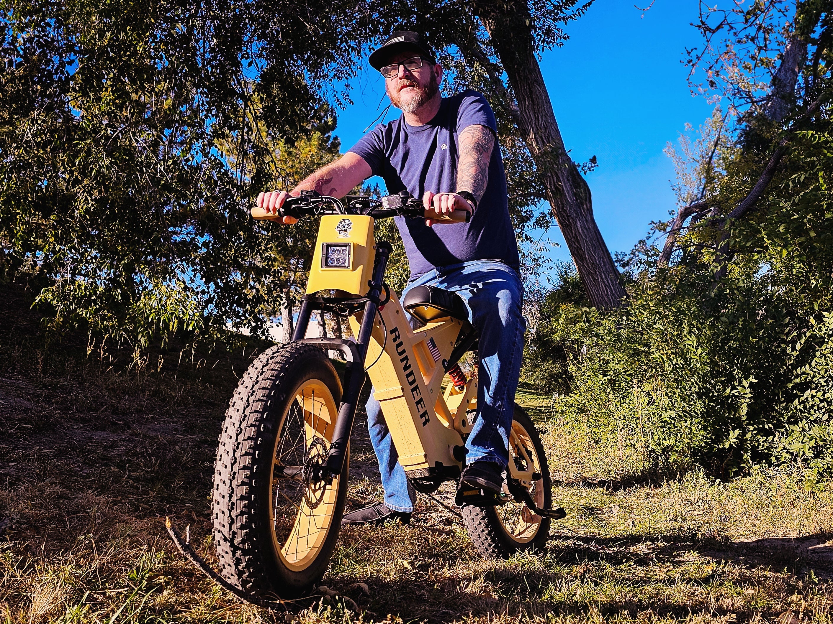 E-Bike-for-Seniors-A-Simple-Guide-to-Safe-Comfortable-and-Easy-Riding Rundeer