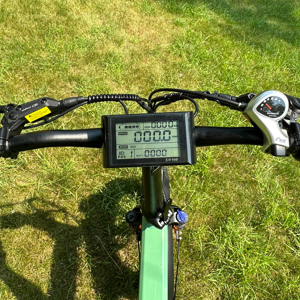 Rundeer Hummer Ebike LCD Display showing speed and wattage