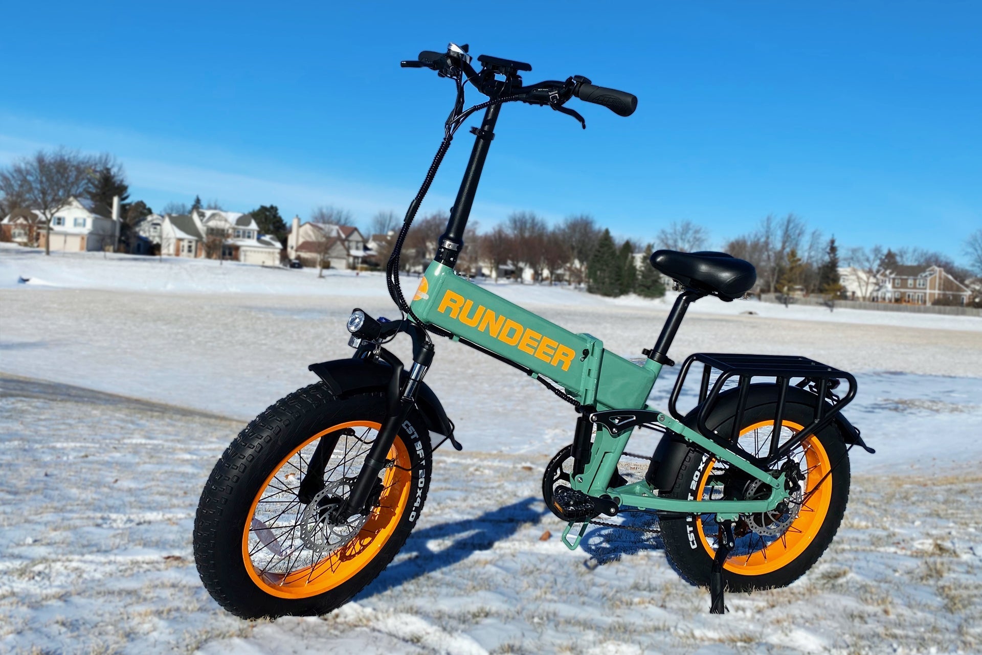 Buying-An-Electric-Bike-As-New-Year-Gift Rundeer