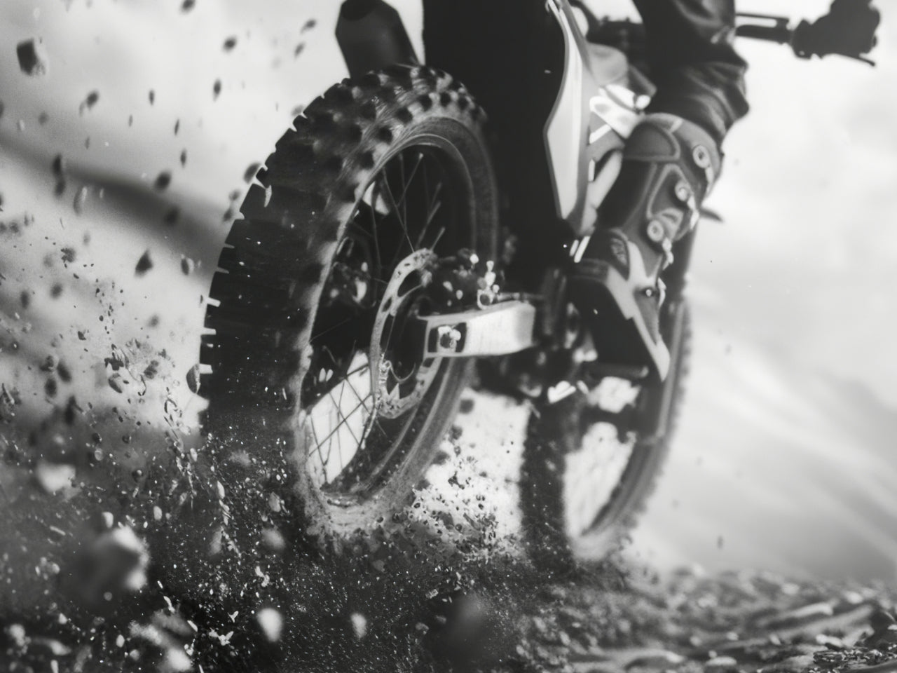 Can-Your-Off-Road-E-Bike-Conquer-Snow-Sand-and-Mud Rundeer
