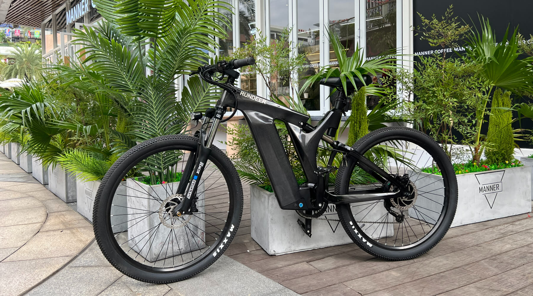 carbon fibre ebikes - rundeer city ebike