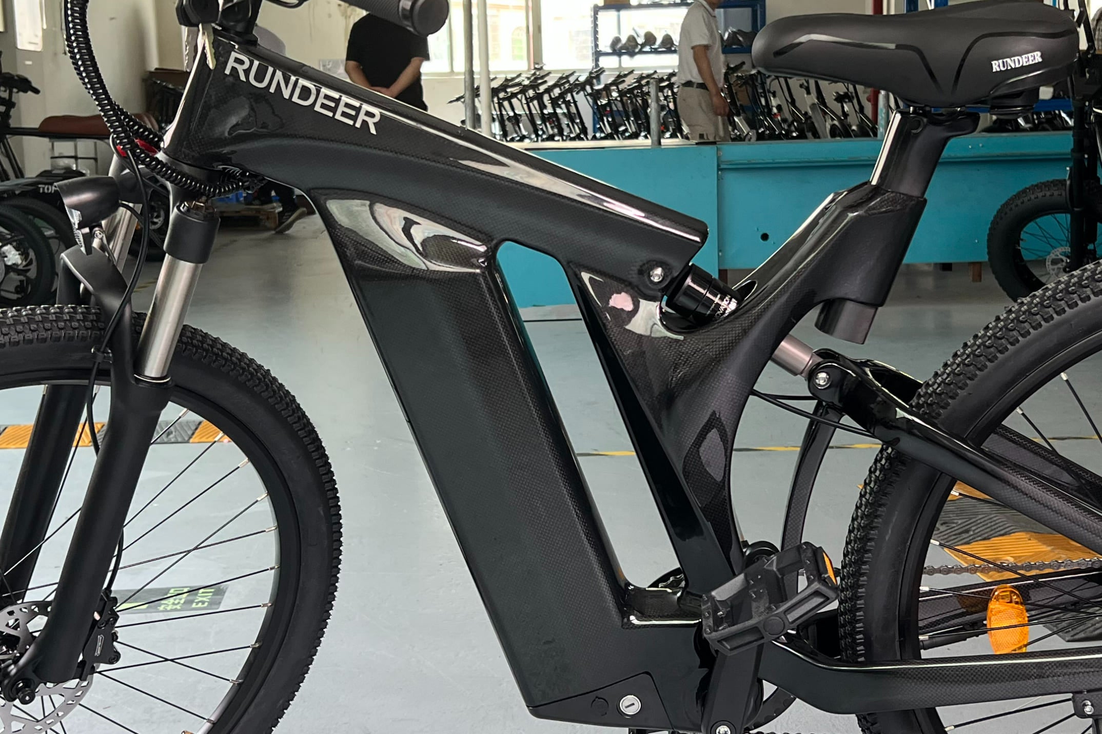 Rundeer City Electric Bike - Carbon Fiber frame